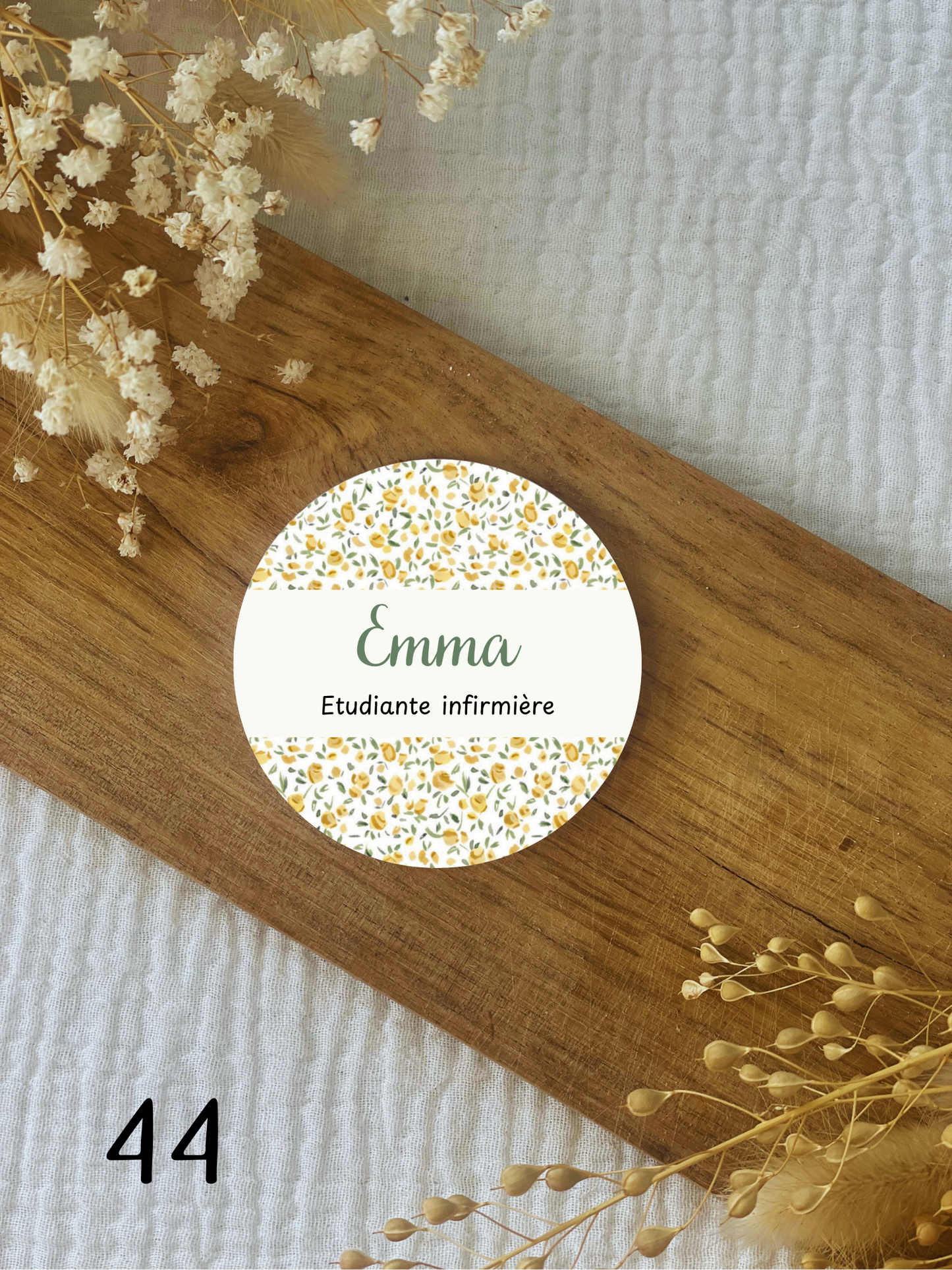 Badge soignant personnalisé 75mm Fleurs