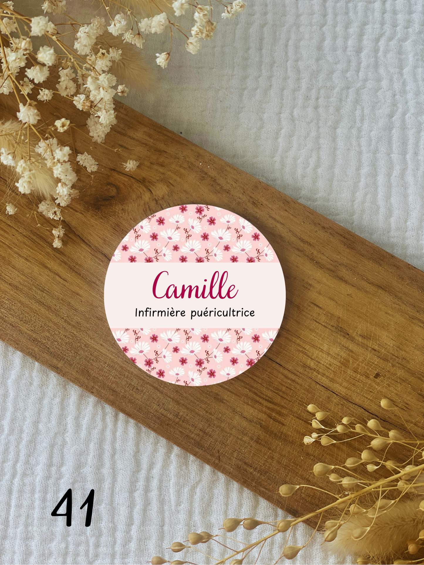 Badge soignant personnalisé 75mm Fleurs